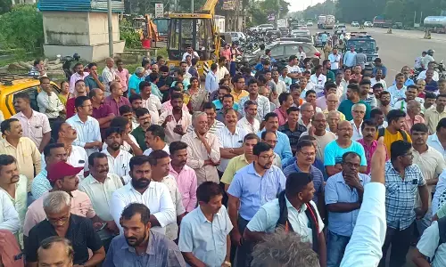 ಸಾಸ್ತಾನ ಟೋಲ್‌ಗೇಟ್ ಸಮಸ್ಯೆ:  ರಾಷ್ಟ್ರೀಯ ಹೆದ್ದಾರಿ ಜಾಗೃತಿ ಸಮಿತಿ ವತಿಯಿಂದ ಪ್ರತಿಭಟನೆ