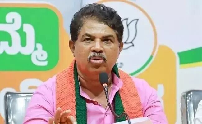 ಲೂಟಿ ಮಾಡಿಲ್ಲವೆಂದು ಯಾವ ನಾಲಿಗೆಯಿಂದ ಹೇಳ್ತಾರೆ : ಕಾಂಗ್ರೆಸ್‌ ವಿರುದ್ಧ ಆರ್.ಅಶೋಕ್ ವಾಗ್ದಾಳಿ