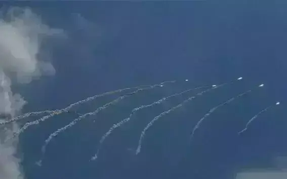 ಇಸ್ರೇಲ್ ಮೇಲೆ ಹಿಜ್ಬುಲ್ಲಾದಿಂದ 90ಕ್ಕೂ ಅಧಿಕ ರಾಕೆಟ್ ಗಳಿಂದ ದಾಳಿ