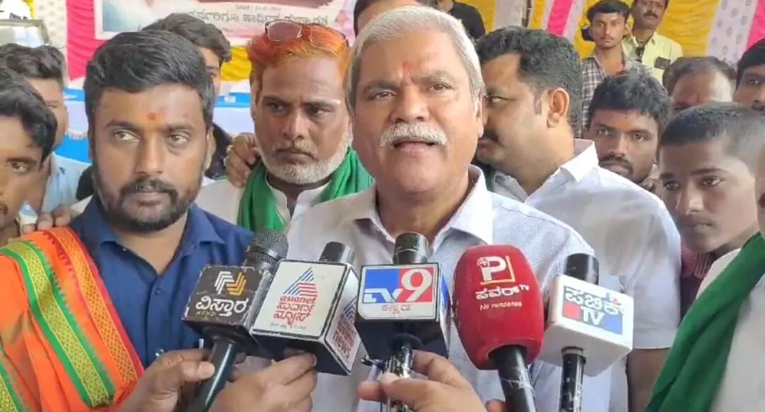 ಕುಮಾರಸ್ವಾಮಿಯಿಂದ ಮತದಾರರ ಬ್ಲಾಕ್ ಮೇಲ್: ಸಚಿವ ದರ್ಶನಾಪುರ ಆರೋಪ