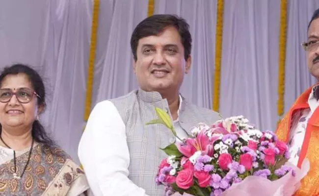 ಮಹಾರಾಷ್ಟ್ರ ಚುನಾವಣೆ | ಲಾಡಕಿ ಬಹೀಣ ಯೋಜನೆ ಫಲಾನುಭವಿಗಳಿಗೆ ಬೆದರಿಕೆ ; ಕ್ಷಮೆ ಯಾಚಿಸಿದ ಬಿಜೆಪಿ ಸಂಸದ