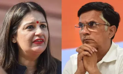 photo of priyanka Chaturvedi and Pawan Khera