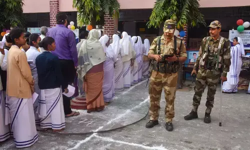 Pople in line to cast their vote in Jharkhand