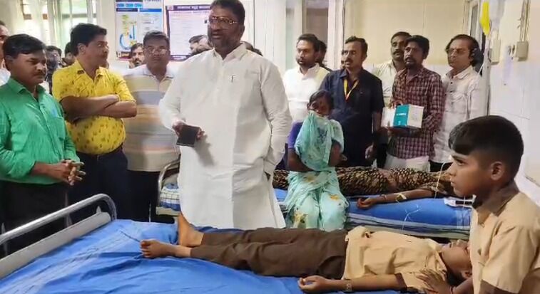 ಬೀದರ್ | ಒಗ್ಗರಣೆ ಅನ್ನ ಸೇವಿಸಿ 50ಕ್ಕೂ ಹೆಚ್ಚು ಶಾಲಾ ಮಕ್ಕಳು ಅಸ್ವಸ್ಥ: ಆಸ್ಪತ್ರೆಗೆ ದಾಖಲು