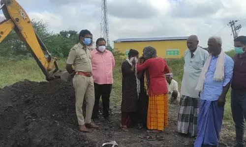 ಧಾರವಾಡ | ಮಗು ಸಾವಿನ ಬಗ್ಗೆ ಸಂಶಯ ವ್ಯಕ್ತಪಡಿಸಿ ತಾಯಿ ದೂರು: ಸಂಸ್ಕಾರ ಮಾಡಿದ್ದ ಮೃತದೇಹ ಹೊರ ತೆಗೆದು ಪರೀಕ್ಷೆಗೆ ರವಾನೆ