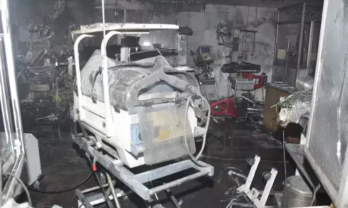 ಝಾನ್ಸಿ ಸರ್ಕಾರಿ ಆಸ್ಪತ್ರೆಯಲ್ಲಿ ಅಗ್ನಿ ಅನಾಹುತ: 10 ನವಜಾತ ಶಿಶುಗಳು ಸಜೀವ ದಹನ