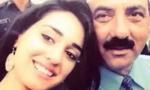 Photo of Actress Disha Patani and her father