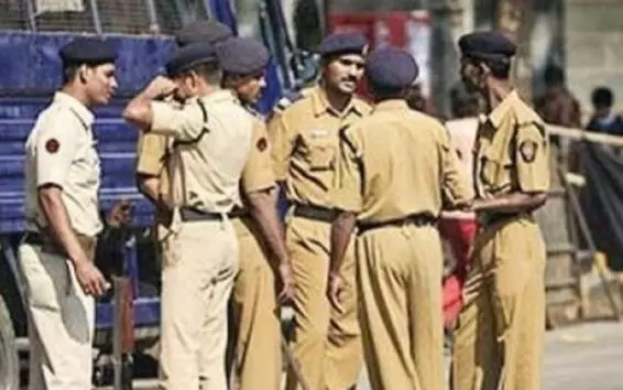 ಮನೆಗೆ ಕೋಳಿ ಮಾಂಸ ತರುವ ವಿಚಾರಕ್ಕೆ ಜಗಳ: ಸಹೋದರನನ್ನೇ ಹತ್ಯೆಗೈದ ಇಬ್ಬರು ಯುವಕರು! ಮನೆಗೆ ಕೋಳಿ ಮಾಂಸ ತರುವ ವಿಚಾರಕ್ಕೆ ಜಗಳ: ಸಹೋದರನನ್ನೇ ಹತ್ಯೆಗೈದ ಇಬ್ಬರು ಯುವಕರು!