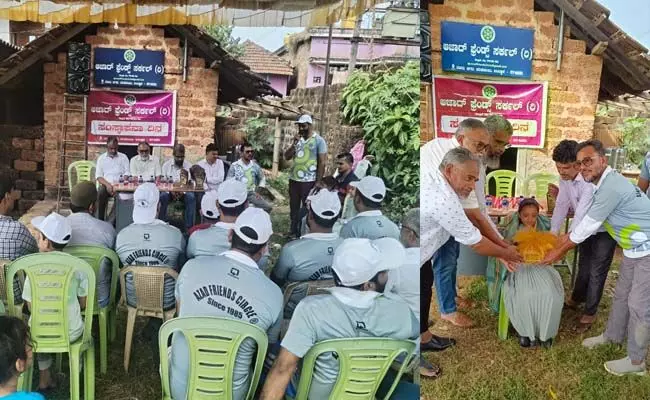 ಅಝಾದ್ ಫ್ರೆಂಡ್ಸ್ ನೆಹರುನಗರ 39ನೇ ವರ್ಷಾಚರಣೆ: ಸಾಧಕಿ ಹಫೀಝಾಳಿಗೆ ಸನ್ಮಾನ