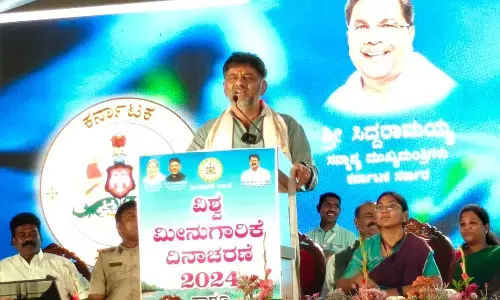 ಮೀನು ಕೃಷಿಕರಿಗೆ 10 ಲಕ್ಷ ಪರಿಹಾರ ಘೋಷಣೆ: ಉಪಮುಖ್ಯಮಂತ್ರಿ ಡಿ.ಕೆ. ಶಿವಕುಮಾರ್