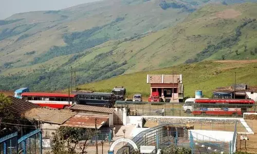 ಬಾಬಾ ಬುಡಾನ್‌ಸ್ವಾಮಿ ದರ್ಗಾದ ಗುಹೆಯೊಳಗಿನ ಗೋರಿಗಳಿಗೆ ಕುಂಕುಮ ಲೇಪನ : ಆರೋಪ