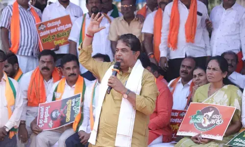 ರೈತರ ಜಮೀನಿನ ಪಹಣಿಯಲ್ಲಿ ಬರೆದ ವಕ್ಫ್‌ ಹೆಸರು ತೆಗೆದುಹಾಕಿ : ಆರ್‌.ಅಶೋಕ್‌ ಆಗ್ರಹ