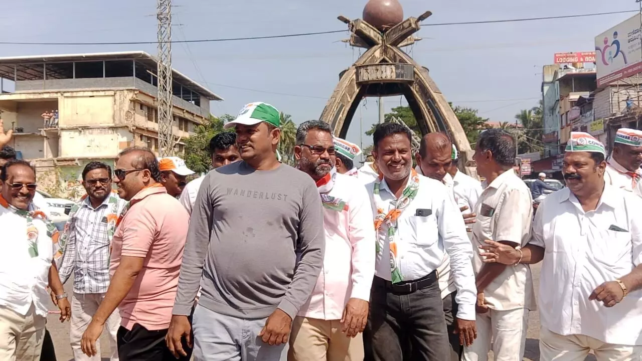 ಮೂರು ಕ್ಷೇತ್ರಗಳಲ್ಲಿ ಜಯಭೇರಿ: ಭಟ್ಕಳದಲ್ಲಿ ಕಾಂಗ್ರೆಸ್ ಕಾರ್ಯಕರ್ತರಿಂದ ಸಂಭ್ರಮಾಚರಣೆ ಮೂರು ಕ್ಷೇತ್ರಗಳಲ್ಲಿ ಜಯಭೇರಿ: ಭಟ್ಕಳದಲ್ಲಿ ಕಾಂಗ್ರೆಸ್ ಕಾರ್ಯಕರ್ತರಿಂದ ಸಂಭ್ರಮಾಚರಣೆ