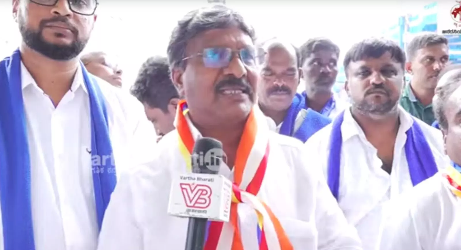 ಈಗ ಸಂವಿಧಾನ ಯಾರನ್ನು ಗೌರವಿಸುತ್ತಿಲ್ಲ : ಪೇಜಾವರ ಶ್ರೀಗೆ ಮಾವಳ್ಳಿ ಶಂಕರ್ ಪ್ರಶ್ನೆ