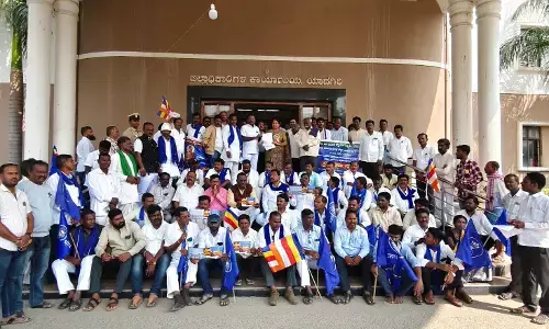 ಯಾದಗಿರಿ: ಬೋಧಗಯಾ ಟೆಂಪಲ್ (ಬಿಟಿ) ಕಾಯ್ದೆ ರದ್ದತಿಗೆ ಆಗ್ರಹಿಸಿ ಧರಣಿ