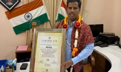 ಪ್ರಜಾಪ್ರಭುತ್ವ ದಿನಾಚರಣೆ ಮಾನವ ಸರಪಳಿ: ಮಂಡ್ಯ ಜಿಲ್ಲೆಗೆ ಪ್ರಥಮ ಸ್ಥಾನ