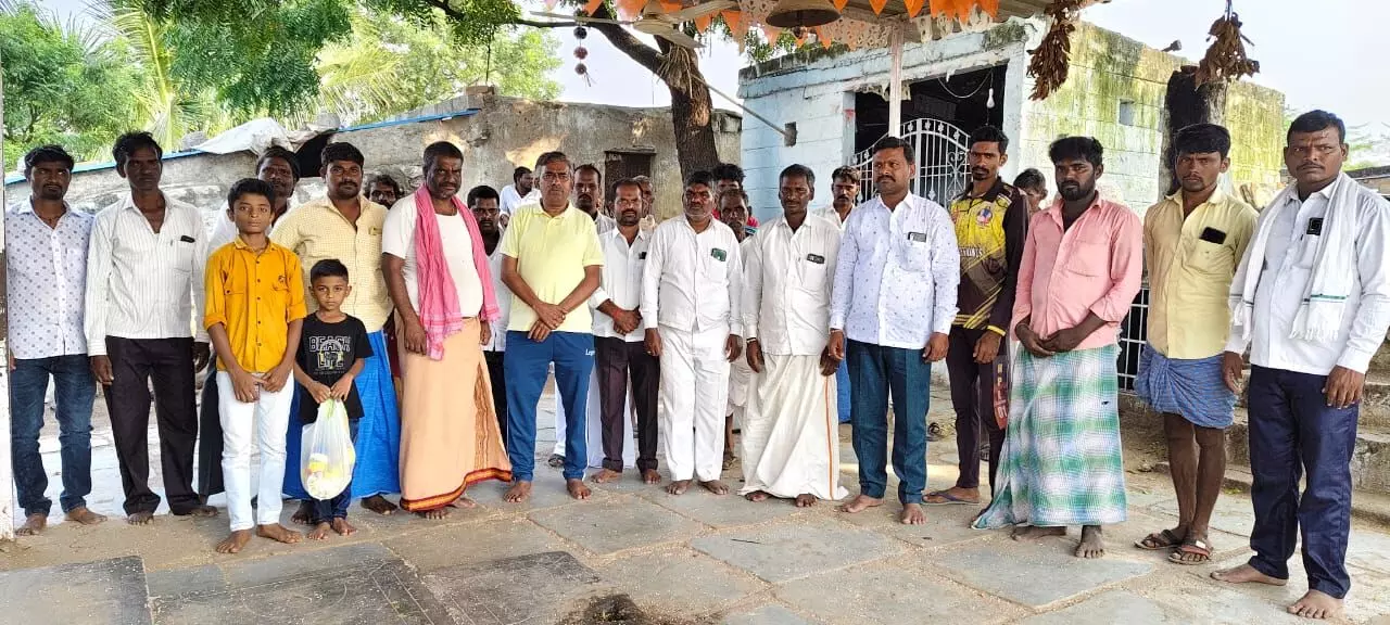 ಯಾದಗಿರಿ | ಹಂಚಿನಾಳ ಗ್ರಾಮಸ್ಥರ ಹೋರಾಟಕ್ಕೆ ಸ್ಪಂದಿಸಿದ ಜಿಲ್ಲಾಡಳಿತ ಯಾದಗಿರಿ | ಹಂಚಿನಾಳ ಗ್ರಾಮಸ್ಥರ ಹೋರಾಟಕ್ಕೆ ಸ್ಪಂದಿಸಿದ ಜಿಲ್ಲಾಡಳಿತ