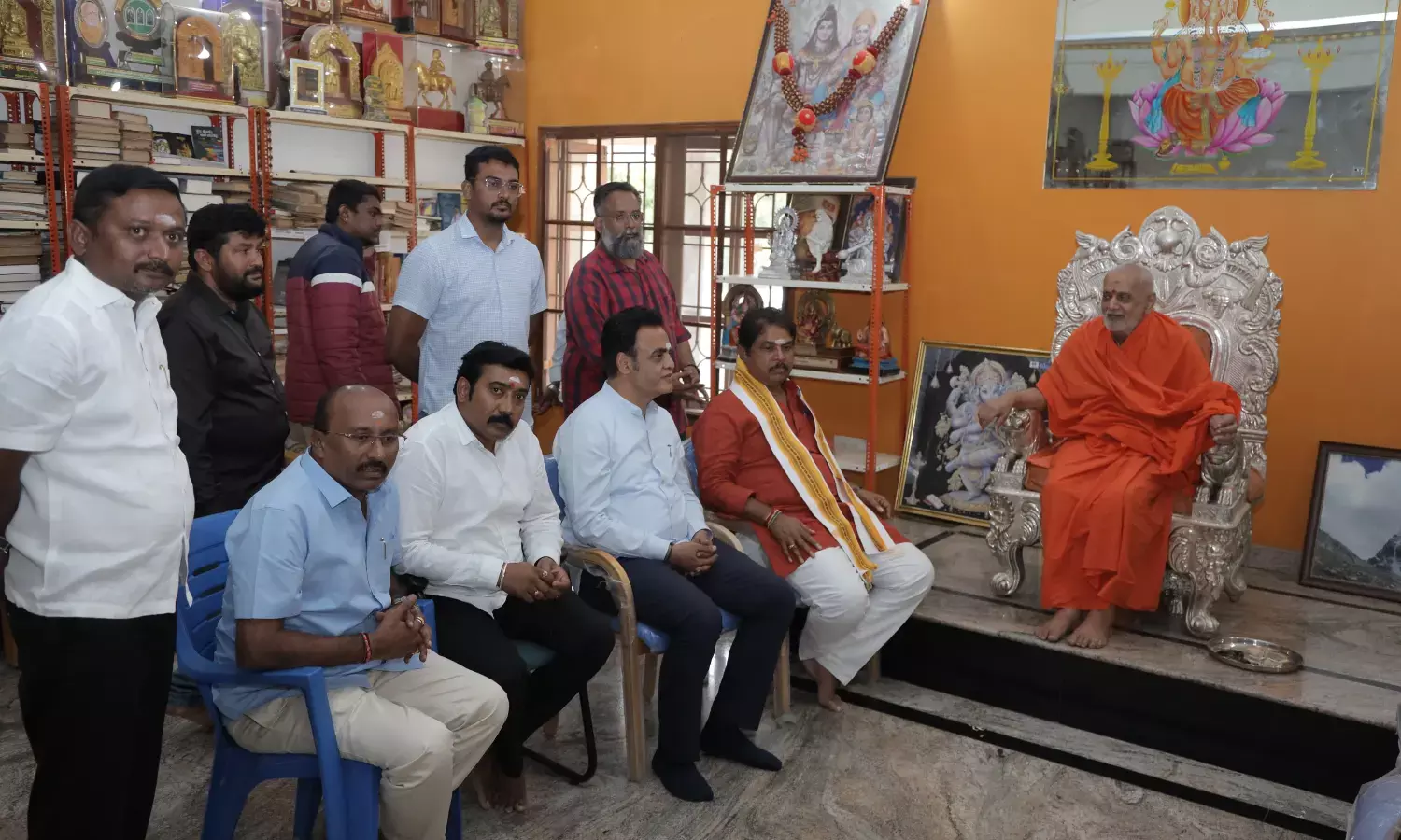 ಸ್ವಾಮೀಜಿಯವರನ್ನು ಮುಟ್ಟಲು ಬಂದರೆ ಒಕ್ಕಲಿಗ ಸಮುದಾಯ ತಿರುಗಿ ಬೀಳಲಿದೆ : ಆರ್.ಅಶೋಕ್‌ ಎಚ್ಚರಿಕೆ