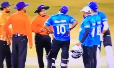 ಪುಣೆ: ಕ್ರಿಕೆಟ್​ ಆಡುವಾಗ ಮೈದಾನದಲ್ಲೇ ಕುಸಿದು ಬಿದ್ದು ಮೃತಪಟ್ಟ ಆಟಗಾರ