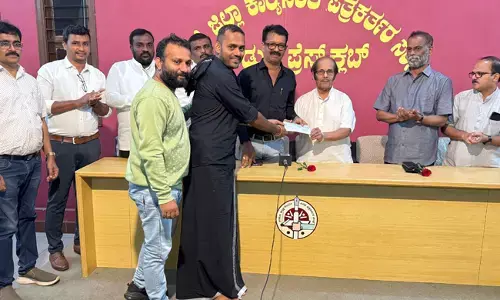 ವಿಶ್ವನಾಥ್ ಶೆಣೈ ಅವರಿಂದ ಉಡುಪಿ ಪತ್ರಕರ್ತರ ಸಂಘಕ್ಕೆ ದೇಣಿಗೆ