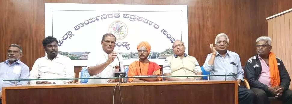 ಬಸವಣ್ಣನವರ ಅವಹೇಳನ ಮಾಡಿದರೆ ನಾಲಗೆ ಸೀಳುತ್ತೇವೆ : ಎಂ.ಬೆಟ್ಟಹಳ್ಳಿ ಮಂಜುನಾಥ್ ಎಚ್ಚರಿಕೆ