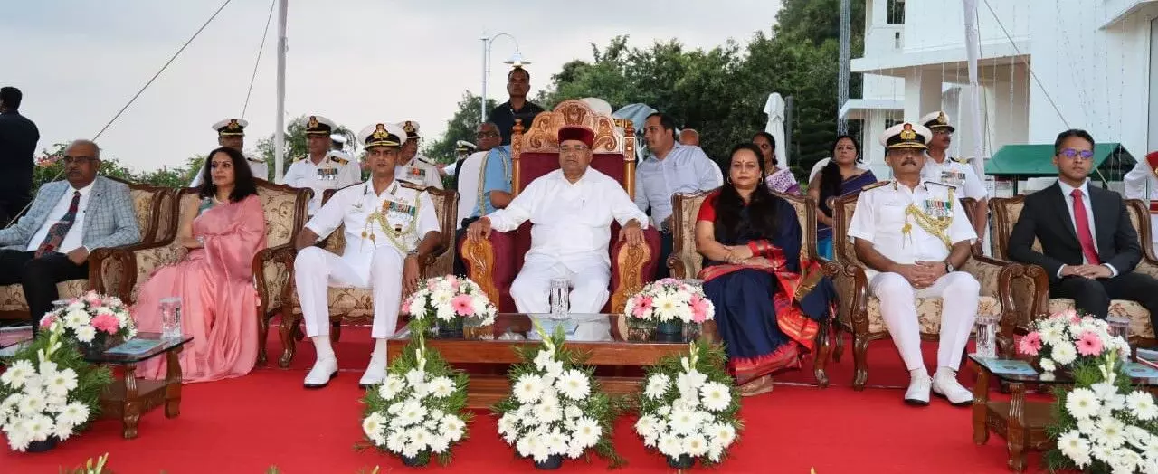 ಕಾರವಾರ: ಭಾರತೀಯ ನೌಕಾ ದಿನಾಚರಣೆಯ ಕಾರ್ಯಕ್ರಮದಲ್ಲಿ ಭಾಗವಹಿಸಿದ ರಾಜ್ಯಪಾಲರು