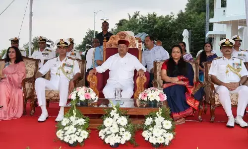 ಕಾರವಾರ: ಭಾರತೀಯ ನೌಕಾ ದಿನಾಚರಣೆಯ ಕಾರ್ಯಕ್ರಮದಲ್ಲಿ ಭಾಗವಹಿಸಿದ ರಾಜ್ಯಪಾಲರು