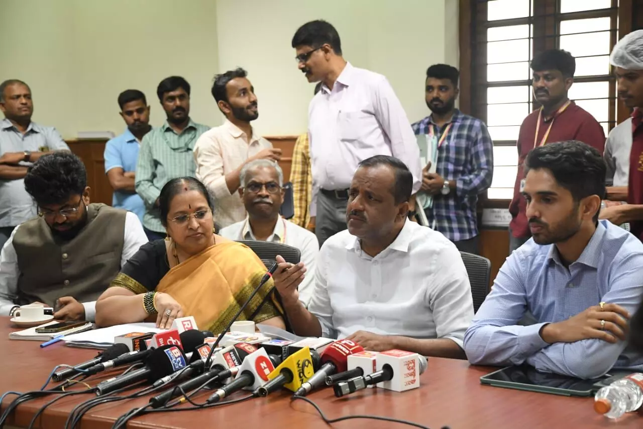 ಬೆಳಗಾವಿಯ ಚಳಿಗಾಲದ ಅಧಿವೇಶನ ಮಾದರಿಯಾಗಲು ಎಲ್ಲರ ಸಹಕಾರ ಅತ್ಯಗತ್ಯ : ಸ್ಪೀಕರ್ ಯು.ಟಿ.ಖಾದರ್ ಬೆಳಗಾವಿಯ ಚಳಿಗಾಲದ ಅಧಿವೇಶನ ಮಾದರಿಯಾಗಲು ಎಲ್ಲರ ಸಹಕಾರ ಅತ್ಯಗತ್ಯ : ಸ್ಪೀಕರ್ ಯು.ಟಿ.ಖಾದರ್