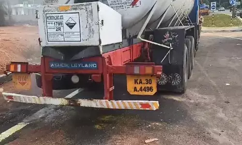 ಉಳ್ಳಾಲ | ಗ್ಯಾಸ್ ಟ್ಯಾಂಕರ್‌ನಿಂದ ಅನಿಲ ಸೋರಿಕೆ : ಸ್ಥಳಕ್ಕೆ ಅಗ್ನಿಶಾಮಕ ದಳ ದೌಡು