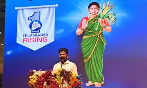 ʼತೆಲಂಗಾಣ ತಾಯಿʼ ಪ್ರತಿಮೆ ಅನಾವರಣಗೊಳಿಸಿದ ಸಿಎಂ ರೇವಂತ್ ರೆಡ್ಡಿ
