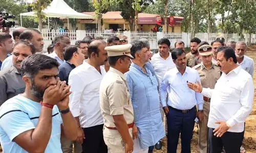 Photo of D.K.Sivakumar, Chaluvarayaswamy spot inspection