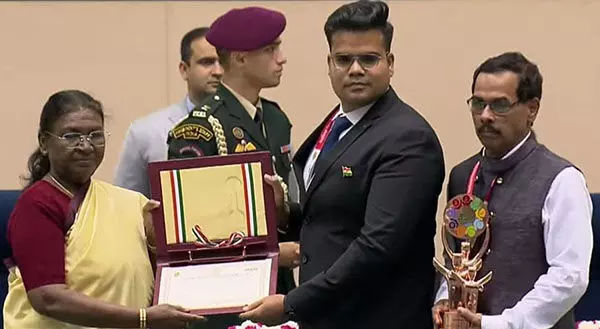 ಉಡುಪಿ ಜಿಲ್ಲಾ ಪಂಚಾಯತ್ಗೆ ದೇಶದ ಸರ್ವೋತ್ತಮ ಜಿ.ಪಂನ ರಾಷ್ಟ್ರೀಯ ಪ್ರಶಸ್ತಿ ಉಡುಪಿ ಜಿಲ್ಲಾ ಪಂಚಾಯತ್ಗೆ ದೇಶದ ಸರ್ವೋತ್ತಮ ಜಿ.ಪಂನ ರಾಷ್ಟ್ರೀಯ ಪ್ರಶಸ್ತಿ