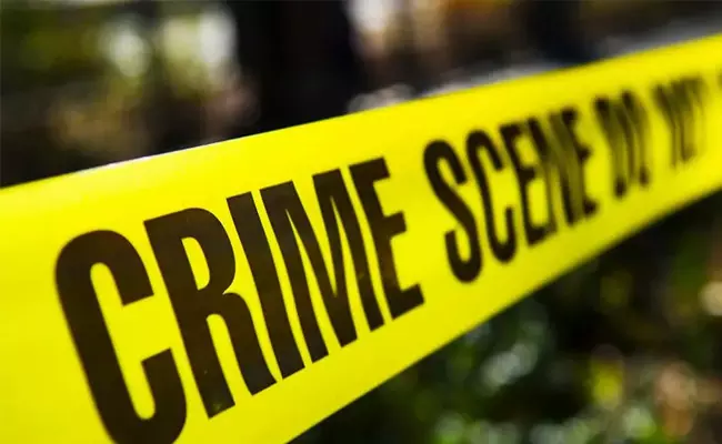 ಉತ್ತರ ಪ್ರದೇಶ | ತಾಯಿಯ ಹತ್ಯೆಗೈದಿರುವುದನ್ನು ಕೊನೆಗೂ ಒಪ್ಪಿಕೊಂಡ ಅಪ್ರಾಪ್ತ ಬಾಲಕ! ಉತ್ತರ ಪ್ರದೇಶ | ತಾಯಿಯ ಹತ್ಯೆಗೈದಿರುವುದನ್ನು ಕೊನೆಗೂ ಒಪ್ಪಿಕೊಂಡ ಅಪ್ರಾಪ್ತ ಬಾಲಕ!