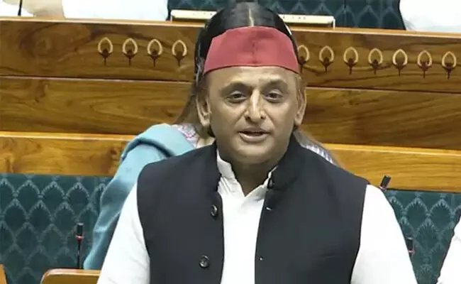 ಮಸೀದಿಗಳ ಕೆಳಗೆ ದೇವಸ್ಥಾನಗಳನ್ನು ಹುಡುಕುವವರಿಗೆ ಶಾಂತಿ ಬೇಕಿಲ್ಲ : ಎಸ್ಪಿ ವರಿಷ್ಠ ಅಖಿಲೇಶ್ ಯಾದವ್ ಮಸೀದಿಗಳ ಕೆಳಗೆ ದೇವಸ್ಥಾನಗಳನ್ನು ಹುಡುಕುವವರಿಗೆ ಶಾಂತಿ ಬೇಕಿಲ್ಲ : ಎಸ್ಪಿ ವರಿಷ್ಠ ಅಖಿಲೇಶ್ ಯಾದವ್