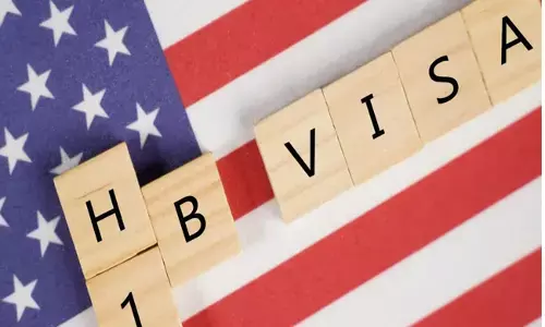 2015ರಿಂದ ಭಾರತೀಯ ಐಟಿ ಸಂಸ್ಥೆಗಳಿಗೆ ಎಚ್-1ಬಿ ವೀಸಾ ಮಂಜೂರಾತಿ ಅರ್ಧದಷ್ಟು ಇಳಿಕೆ : ವರದಿ