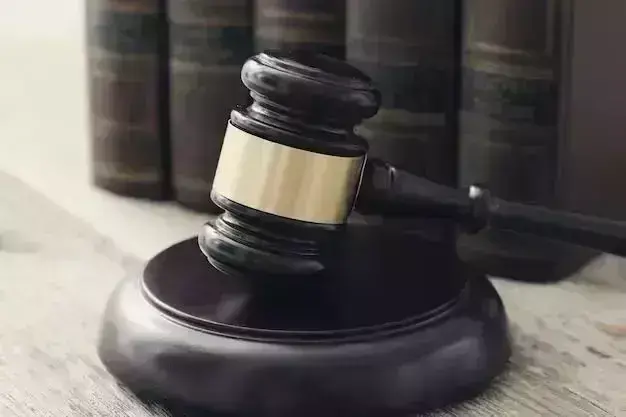 ಸಂಪಾದಕೀಯ | ನ್ಯಾಯ ವ್ಯವಸ್ಥೆಯೇ ಅತಿಕ್ರಮಿಸಿದರೆ?