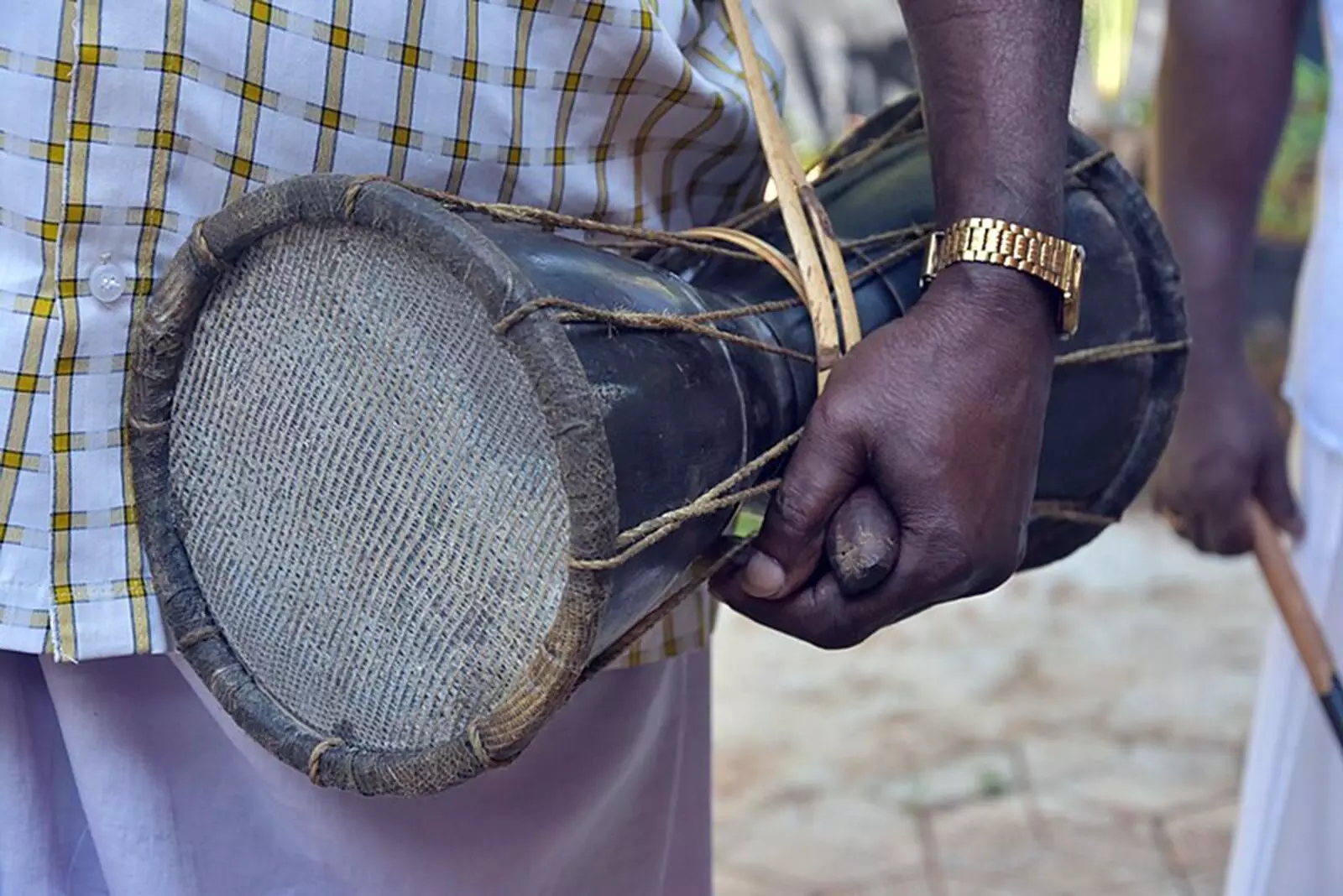 ‘ಮನ್ಸ’ ಎಂಬ ಮನುಷ್ಯ ಸೂಚಕ ಪದದ ‘ಜಾತಿ’ ಮತ್ತು ಮೂಲ ಜಾತಿ ನಡುವಿನ ಜಿಜ್ಞಾಸೆ