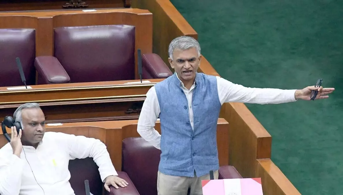 ಹೆಚ್ಚಿನ ಬಡ್ಡಿಯಾಸೆ ತೋರಿಸಿ ಬಡವರನ್ನು ವಂಚಿಸುವವರ ಶಿಕ್ಷೆಗೆ ಕಾನೂನು ; ವಿಧೇಯಕ ಅಂಗೀಕಾರ