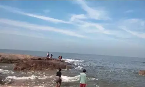 ಉಳ್ಳಾಲ: ತಂಗಿಯ ಗಂಡನ ಪಿಂಡ ಪ್ರದಾನ ವಿಧಿಯಲ್ಲಿ ಪಾಲ್ಗೊಳ್ಳಲು ಬಂದಿದ್ದ ಮಹಿಳೆ ಸಮುದ್ರಪಾಲು