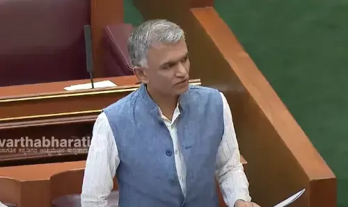 ರಾಜಕೀಯ ಭಾಷಣ ಬಿಡಿ, ಲಂಚ ಆಮಿಷದ ಬಗ್ಗೆ ಸ್ಪಷ್ಟೀಕರಣ ನೀಡಿ: ವಿಜಯೇಂದ್ರರಿಗೆ ಕೃಷ್ಣ ಬೈರೇಗೌಡ ಒತ್ತಾಯ