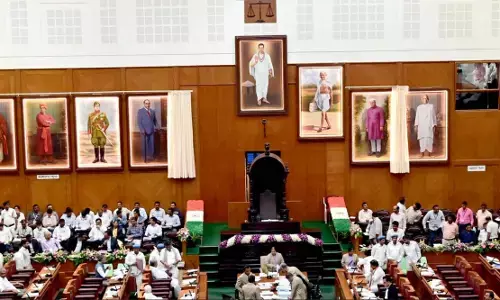 ಬೆಳಗಾವಿ | ವಿಧಾನಸಭೆಯಲ್ಲಿ ಮಹನೀಯರ ತೈಲವರ್ಣ ಚಿತ್ರಗಳ ಅನಾವರಣ