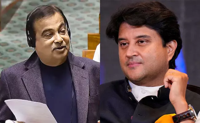 ‘ಒಂದು ದೇಶ ಒಂದು ಚುನಾವಣೆ’ ಮಸೂದೆ ಮಂಡನೆ: ವಿಪ್ ಹೊರತಾಗಿಯೂ ಗೈರಾಗಿದ್ದ ನಿತಿನ್ ಗಡ್ಕರಿ, ಜ್ಯೋತಿರಾದಿತ್ಯ ಸಿಂಧಿಯಾ