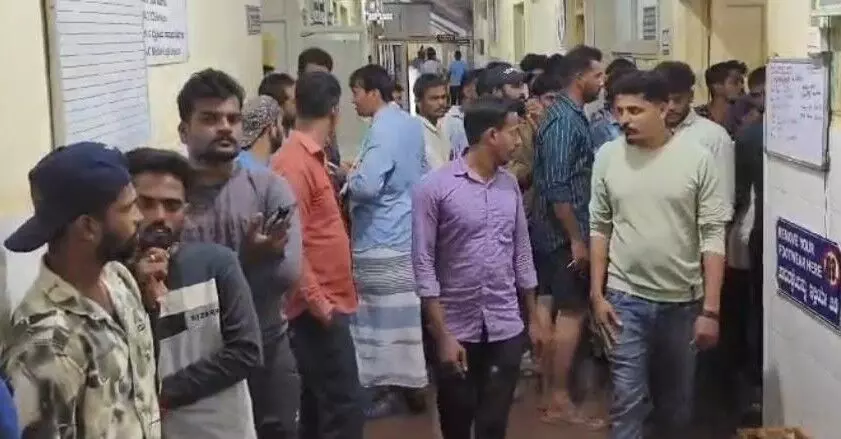 ಭಟ್ಕಳ: ಶಾಲಾ ಶೈಕ್ಷಣಿಕ ಪ್ರವಾಸಕ್ಕೆ ಬಂದಿದ್ದ ವಿದ್ಯಾರ್ಥಿ ಬಾವಿಗೆ ಬಿದ್ದು ಮೃತ್ಯು ಭಟ್ಕಳ: ಶಾಲಾ ಶೈಕ್ಷಣಿಕ ಪ್ರವಾಸಕ್ಕೆ ಬಂದಿದ್ದ ವಿದ್ಯಾರ್ಥಿ ಬಾವಿಗೆ ಬಿದ್ದು ಮೃತ್ಯು