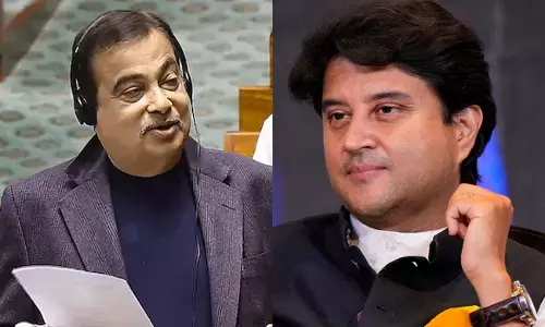 ‘ಒಂದು ದೇಶ ಒಂದು ಚುನಾವಣೆ’ ಮಸೂದೆ ಮಂಡನೆ: ವಿಪ್ ಹೊರತಾಗಿಯೂ ಗೈರಾಗಿದ್ದ ನಿತಿನ್ ಗಡ್ಕರಿ, ಜ್ಯೋತಿರಾದಿತ್ಯ ಸಿಂಧಿಯಾ