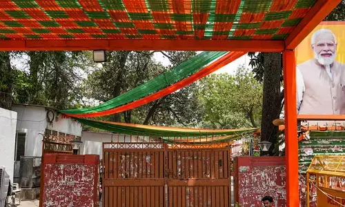 ಉತ್ತರ ಪ್ರದೇಶ | ಪಕ್ಷದ ಕಚೇರಿಯ ವಿರುದ್ಧವೇ ಬುಲ್ಡೋಝರ್ ಕಾರ್ಯಾಚರಣೆ ; ಬಿಜೆಪಿ ನಾಯಕನಿಂದ ಅನಿರ್ದಿಷ್ಟಾವಧಿ ಧರಣಿ