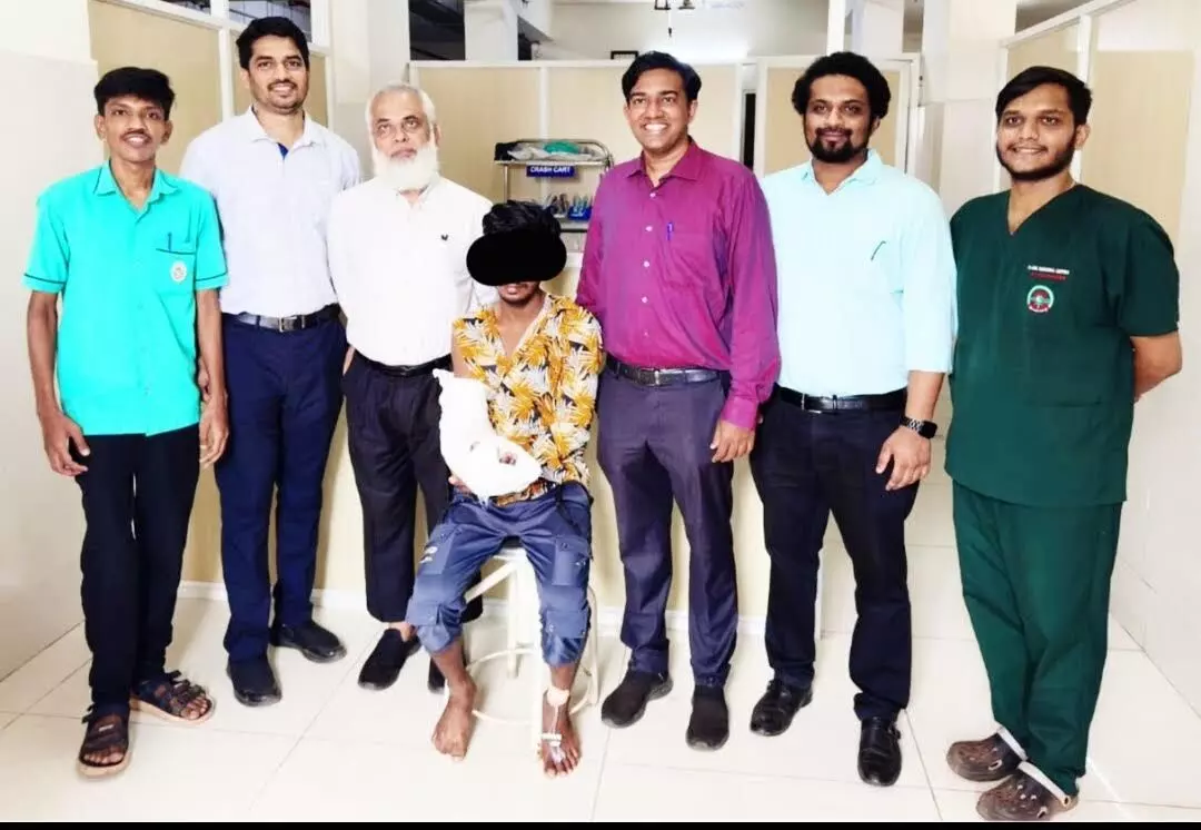 ಕಣಚೂರು: ಮರ ಕಡಿಯುವ ಯಂತ್ರಕ್ಕೆ ಕೈ ಸಿಲುಕಿ ತುಂಡಾದ ಕೈ ಬೆರಳುಗಳ ಶಸ್ತ್ರಚಿಕಿತ್ಸೆ ಯಶಸ್ವಿ