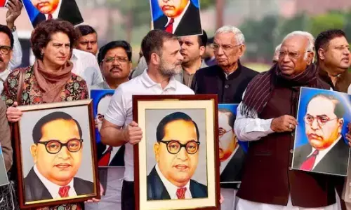 Photo of Congress leaders protesting against amit shah