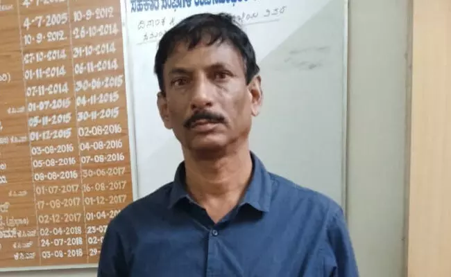 ಕೊಪ್ಪಳ | ಲೋಕಾಯುಕ್ತರ ದಾಳಿ ವೇಳೆ ಲಂಚದ ಹಣ ನುಂಗಿದ ಅಧಿಕಾರಿ