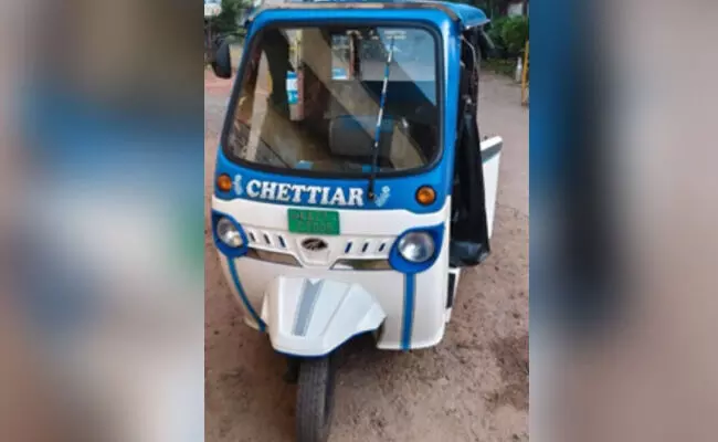 ಪುತ್ತೂರು: ಆಟೋರಿಕ್ಷಾ ಪಲ್ಟಿ; ಚಾಲಕ ಮೃತ್ಯು ಪುತ್ತೂರು: ಆಟೋರಿಕ್ಷಾ ಪಲ್ಟಿ; ಚಾಲಕ ಮೃತ್ಯು