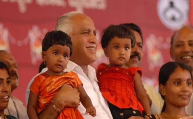 ‘ಭಾಗ್ಯಲಕ್ಷ್ಮಿ’ ಯೋಜನೆಗೆ 18 ವರ್ಷ: ಅರ್ಹ ಫಲಾನುಭವಿಗಳಿಗೆ ಸಿಗಲಿದೆ ಯೋಜನೆಯ ಫಲ